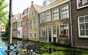 Deluxe 20M2 Canal View